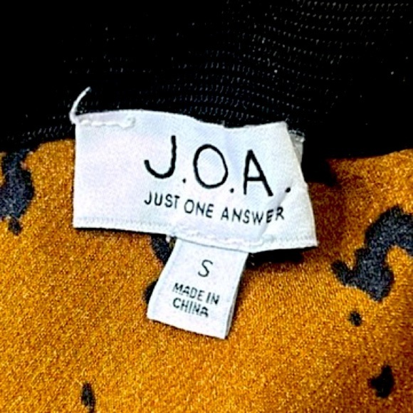 J.O.A Animal Print Midi Skirt in Bronze Dot Size Small - Picture 6 of 11